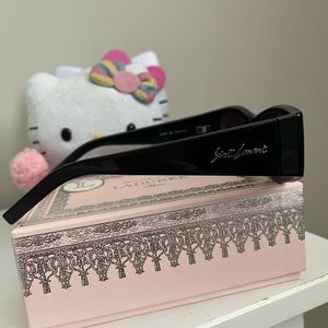 ysl sunnies 🖤🖤